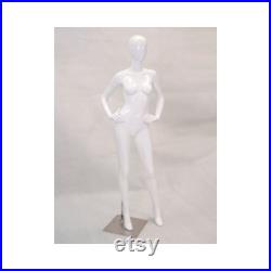 Adult Female Egg Head Fiberglass Mannequin with Metal Base A2-3-4