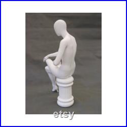 Adult Women's Seated Egg Head Matte White Fiberglass Mannequin with Stool GS9W2