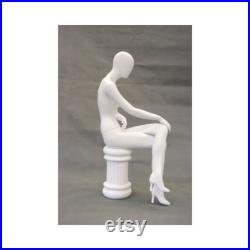 Adult Women's Seated Egg Head Matte White Fiberglass Mannequin with Stool GS9W2