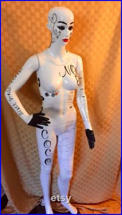 Coco Channel mannequin
