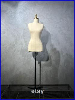 Female Rehearsal Mannequin with Professional Guide Lines,Tailor Mannequin with needle insertion