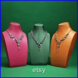 High-end Green Pink Orange Jewelry Display Bust ,Leather Pendant Chain Necklace Stand,Necklace Holder Bust For Jewelry Store Display Props