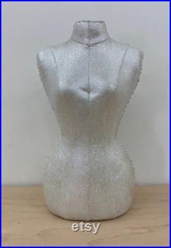 Mini Mannequin 12 Necklace Form