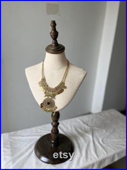 Pinnable Sewing Dark Wooden Base Natural Linen Female Mannequin Bust Stand Daisy