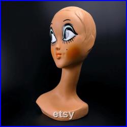 Rare collector's Twiggy hat head signed Huard from 1971 in painted plastic 1970s display bust France Pop Decor Vintage Puppet