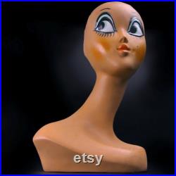 Rare collector's Twiggy hat head signed Huard from 1971 in painted plastic 1970s display bust France Pop Decor Vintage Puppet