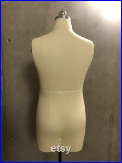 Size M Tailors Female Pregnant Dress Form