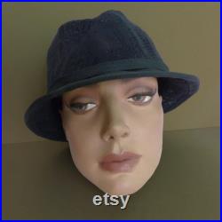 Vintage Adel Rootstein model BB9 Mannequin Head, 1980s Real Size with Black Lace Vintage Hat