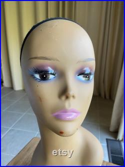 Vintage Bobbi Boss wig mannequin