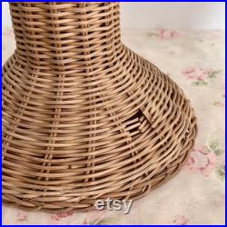 Vintage Woven Wicker Basket Head 21 Hat Stand Display Store Mannequin Form, Tall Wicker Hat Stand, 60s 70s Hat Display Rattan