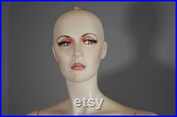 Woman mannequin in polypropylene 70s