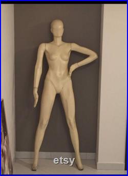 Women's Futurist Mannequin